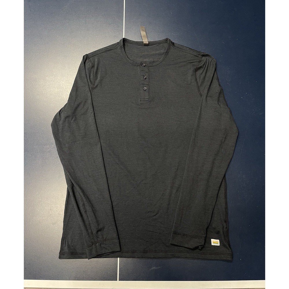 Vuori Ease Henley Shirt Men Medium Blue Performance Long Sleeve Lightweight V194